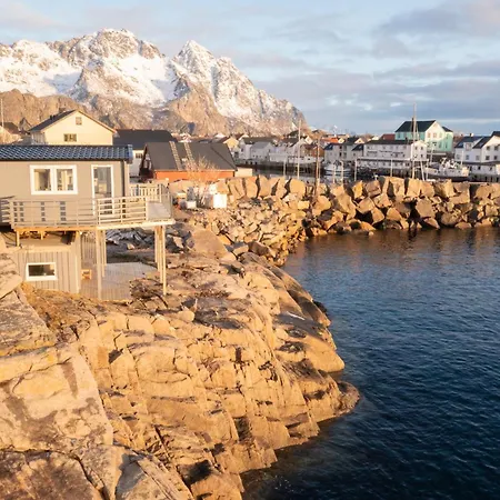 Seaside * Henningsvaer