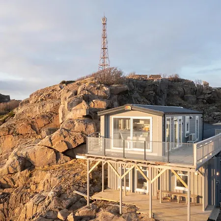Seaside Apartment Henningsvaer