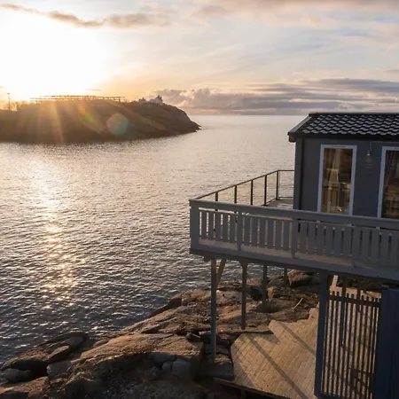 Seaside * Henningsvaer